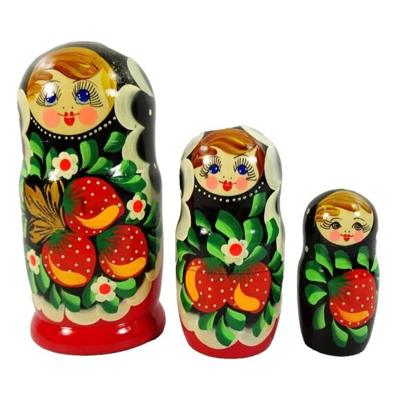 Vintage Russian Nesting Dolls Family Dad Mom Child - Picture 1 of 9